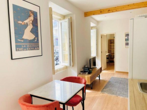 RSRC NEW AC Central & Bright 1BR apartment